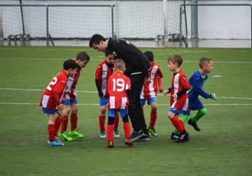 Sully：欢迎来到曼联，埃德森！ 看上去这是要HWG了？ 第一签要来了？！（配图示意）